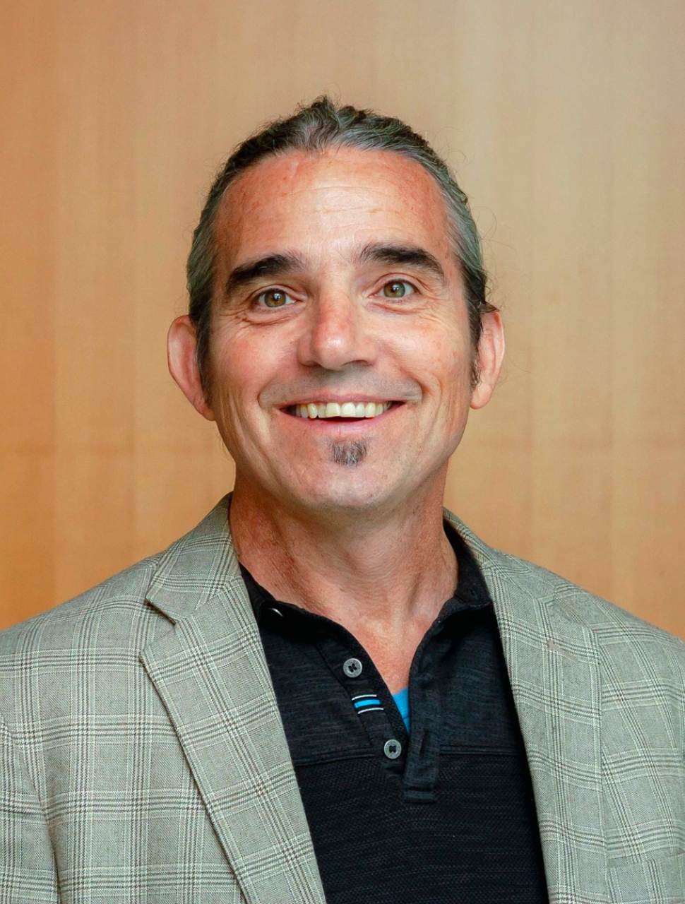 Headshot of Bob Buckman